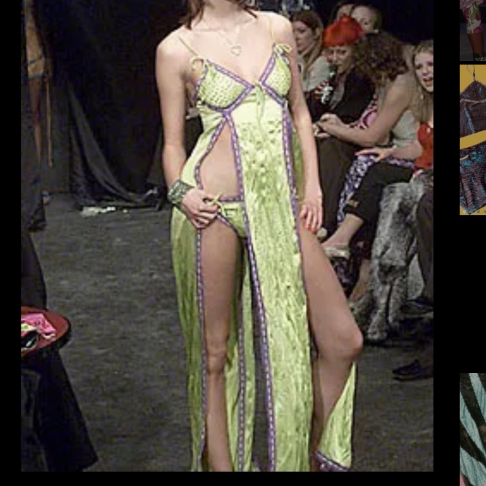 ISO VINTAGE BETSEY JOHNSON - Picture 13 of 15